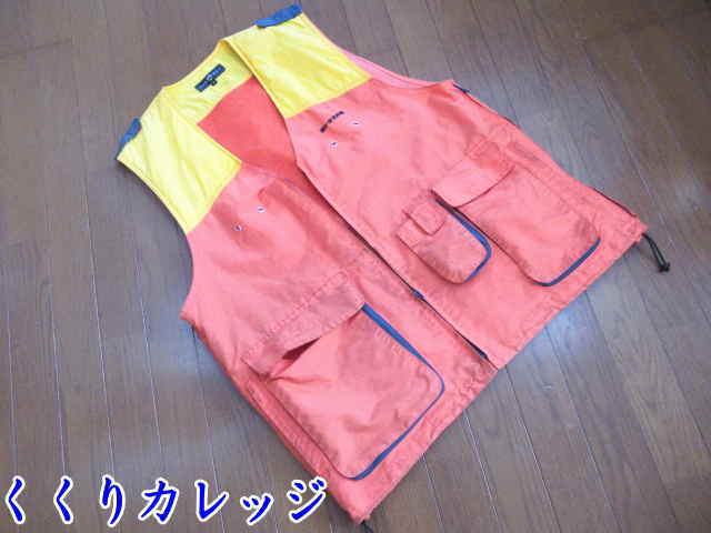 狩猟用ベスト
狩猟の鉄砲組から
くくり罠猟師が誤射されるのを
防ぐアイテム!?